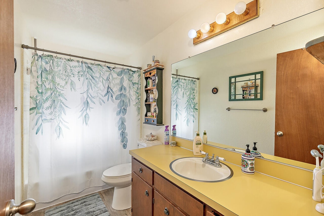 Fix and Flip in Medford, Oregon Fix and Flip in Medford, Oregon