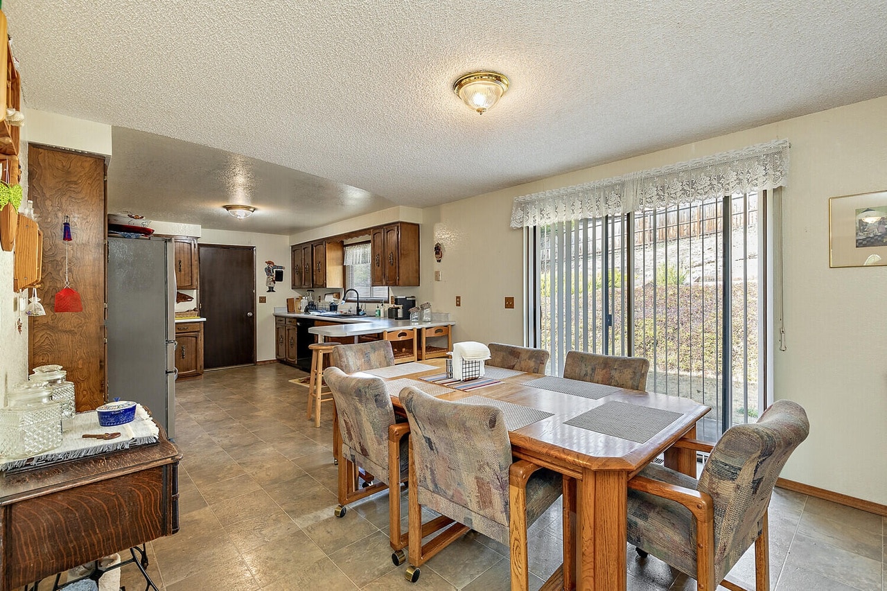 Fix and Flip in Medford, Oregon Fix and Flip in Medford, Oregon